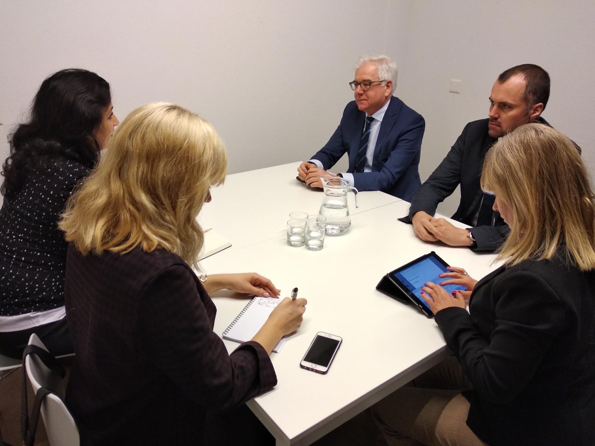 Poland FM Czaputowicz met with Vice PM for European and Euro-Atlantic Integration of Ukraine Ivanna Klympush-Tsintsadze on the sidelines of @wef in Davos2019. The talkes focused on bilateral  relations and international cooperation.   