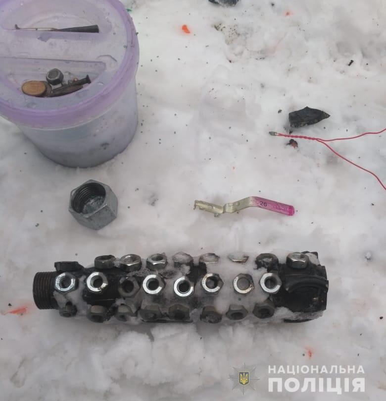 Police seized suspected IED in Kyiv planted near a car