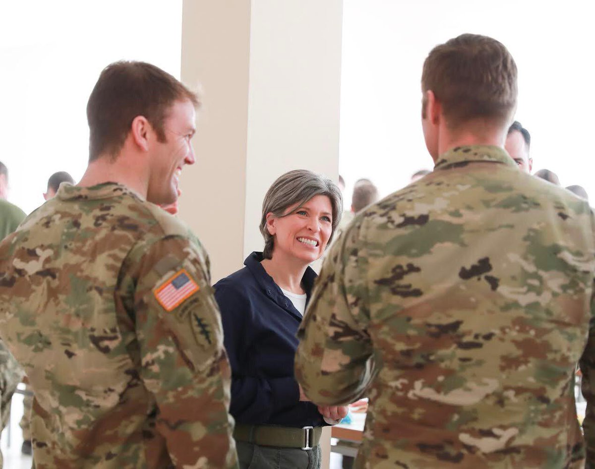 During a trip to Berdychiv, @SenJoniErnst met with Ukrainian Special Operations Forces representatives and visited members of the U.S. 10th Special Forces Group who are conducting training and other exercises along with their Ukrainian partners