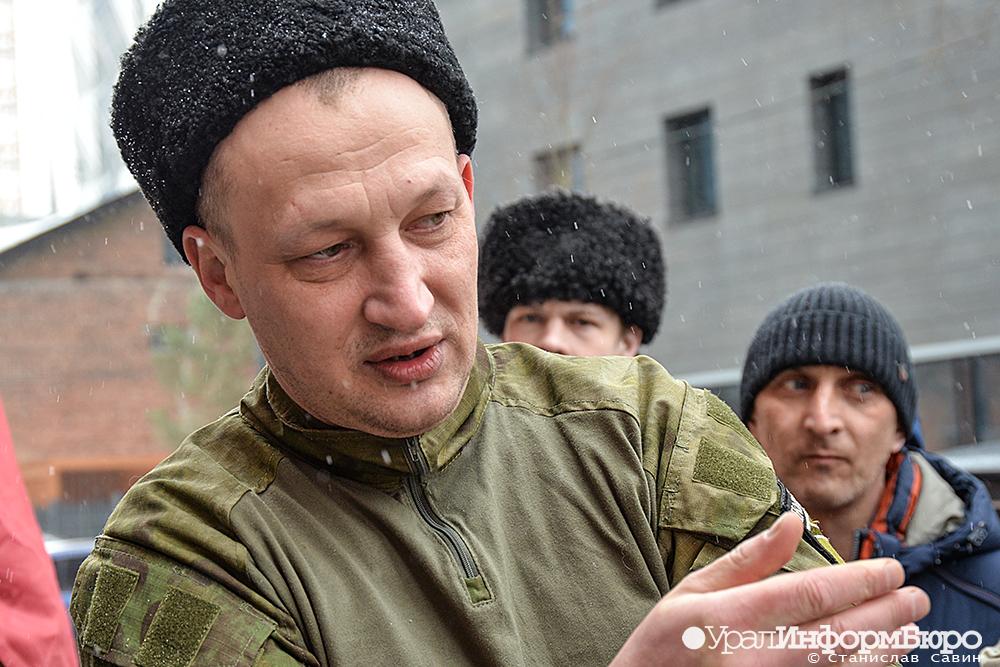 In Yekaterinburg, Russia, about a dozen former Russian volunteers in the Donbass conflict held a protest outside Ukraine's consulate general to demand an expulsion of a Ukrainian diplomat for his recent social media posts.      