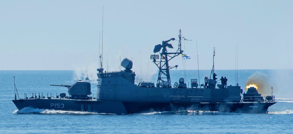 Joint NATO-Ukraine drill: Matka-class missile boat Pryluky (U153) and Halifax-class frigate HMCS Toronto (FFH 333)