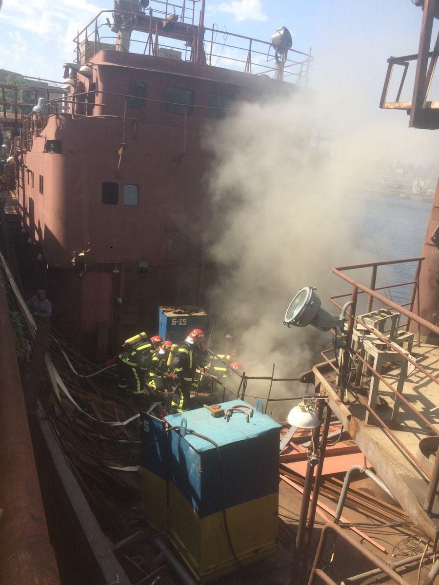 Fire at ship at Kuznya na Rybalskomu shipbuilding plant in Kyiv