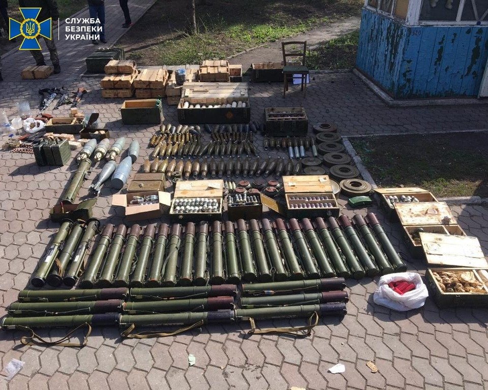 Security Service of Ukraine found cache of ammunition in Olhynka village, Donetsk region