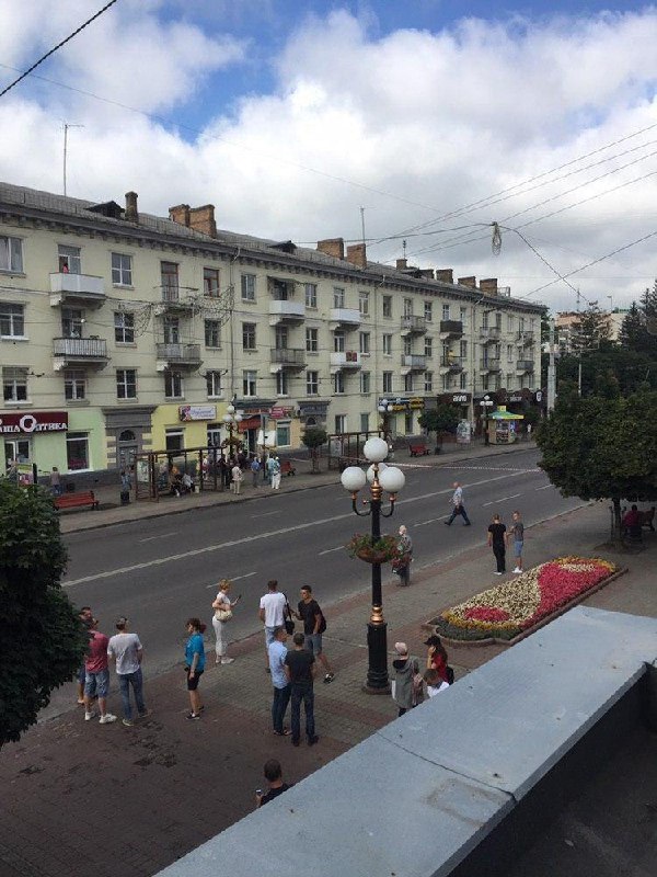 Hostage situation as armed man is threatening to blow up a bus in Lutsk. Shots fired, police on the scene