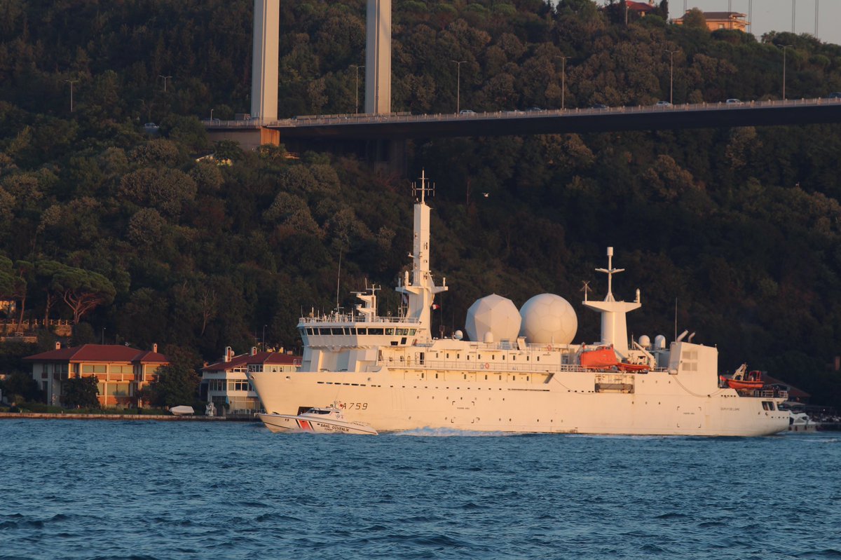 Fitted with both COMINT & ELINT equipment, Brest based @MarineNationale intelligence collection ship Dupuy de Lôme A759 transited Bosphorus and entered the Black Sea