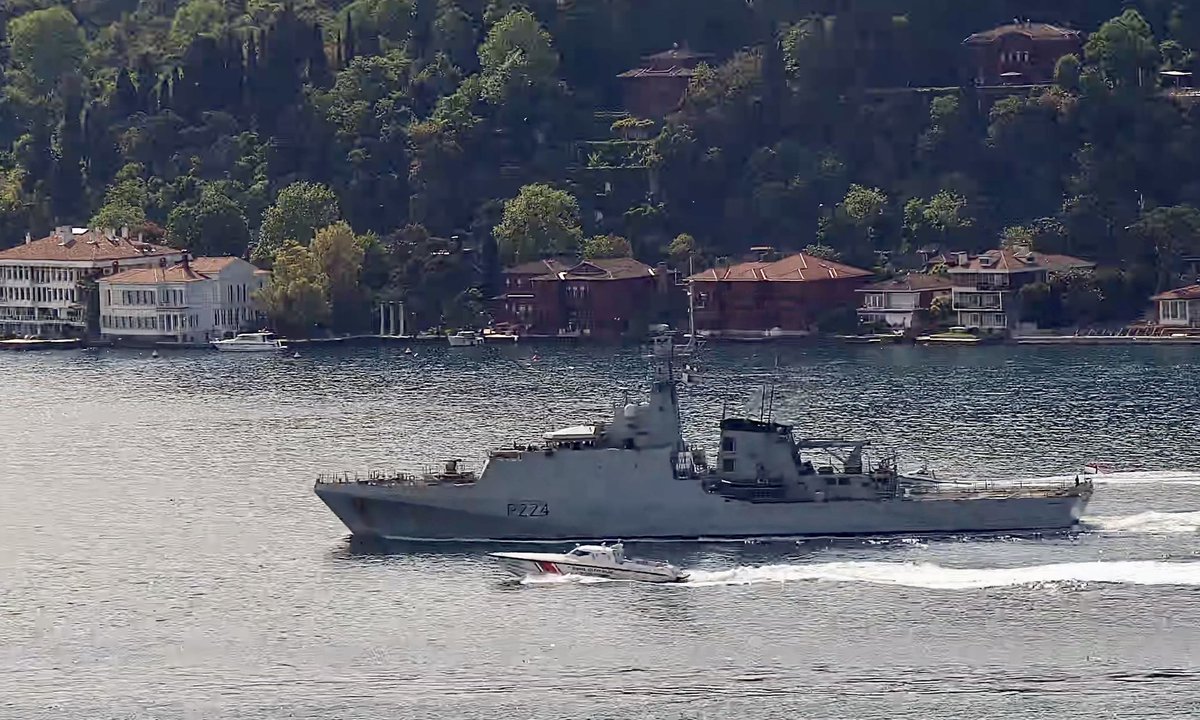 Royal Navy River-class Batch 2 offshore patrol vessel HMS TRENT P224 transited Istanbul strait this morning towards the Black Sea