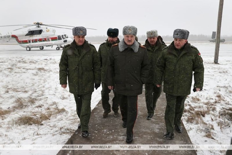 Lukashenka at the military unit on the border of Ukraine claims that there are attempts to erase joint roots, Slavic ethnic soul from Ukrainians