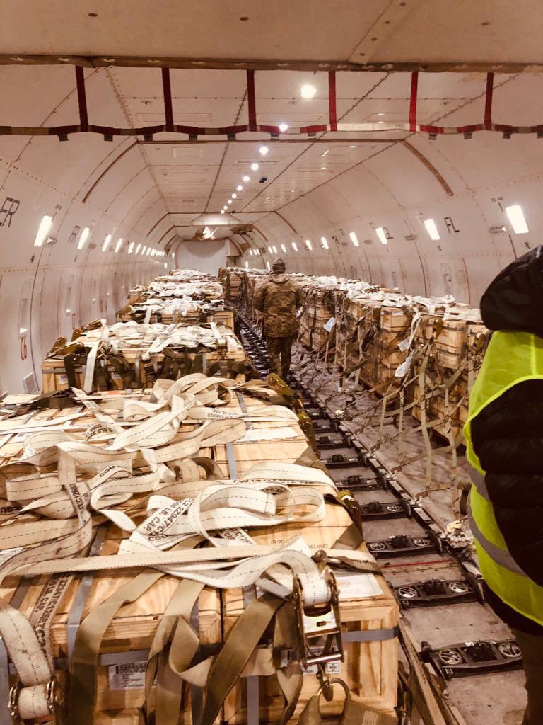 Minister of Defense of Ukraine: The 8th bird has arrived in Kyiv. The weight of today's cargo with ammunition for our @ArmedForcesUkr is 86 tons.  Since January 22, our partners from USA have sent more than 650 tons of defense ammunition to Ukraine