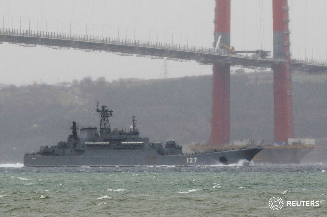 Reinforcements for Black Sea Fleet, Russian Navy Project775 Ropucha class LSTMs (tank carrying), Baltic Fleet's 71st Landing Ship Brigade's Kaliningrad 102, Minsk 127 & Korolev 130 transited Dardanelles toward Marmara en route to Sevastopol. @YorukIsik pix via @reuterspictures