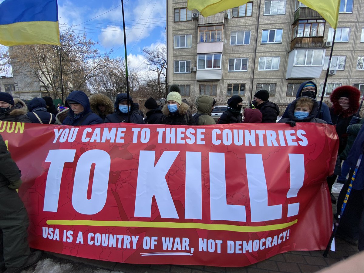 ~200 people at @USEmbassyKyiv protesting the United States' involvement in current Russia-Ukraine crisis. But nobody could explain exactly what they're against. They said they came because Natasha called us. Natasha told this is a NGO but wouldn't name it