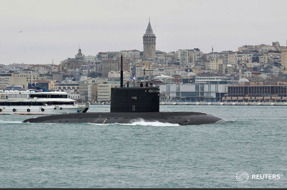 Armed with Novator 3M14 (NATO:SSN-30-A) Kalibr-PL cruise missiles, Russian Navy Project 636.3 Kilo+ class sub Black Sea Fleet 4th Independent Submarine Brigade's Rostov-na-Donu Б237 transited Bosphorus towards Black Sea after 600 days. @YorukIsik pix via @reuterspictures