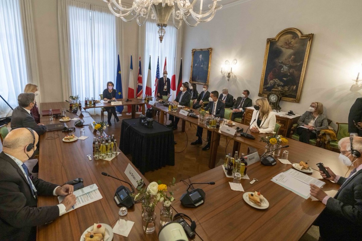 .@SecBlinken met with the G7 Foreign Ministers to discuss Russia's unprovoked military build-up in and around Ukraine