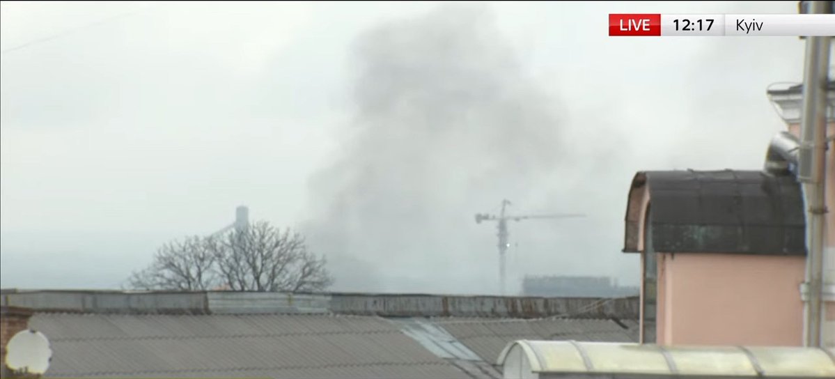 Several explosions reportedly heard in the Ukrainian capital of Kyiv. @SkyNews reported on the explosion on their stream and showed smoke rising somewhere near 50.458948161116766, 30.52100699180319