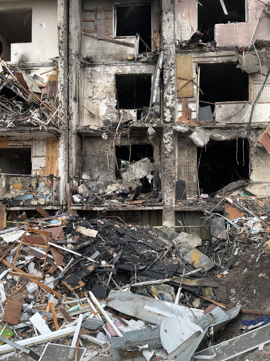 Aftermath of an explosion near an apartment block in Kyiv. Residents believe it was a Russian missile shot out of the sky by Ukrainian air defence. Hit the ground, not the building - or this would have been much worse