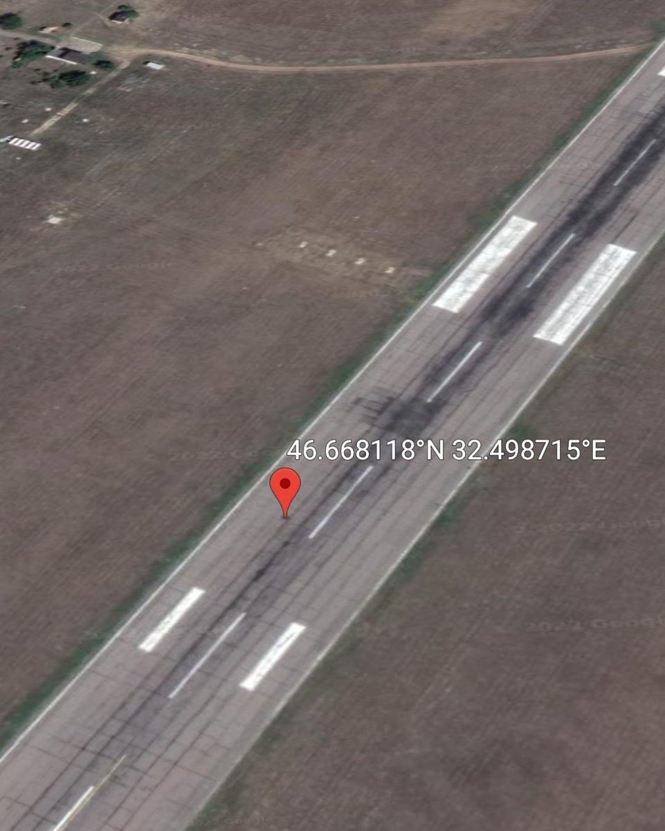 Geolocation of Ukrainian TB2 airstrike on Russian military column in Kherson International Airport tarmac   