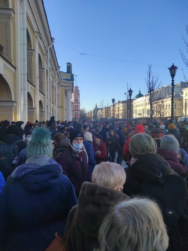 Великий антивоєнний мітинг у Санкт-Петербурзі