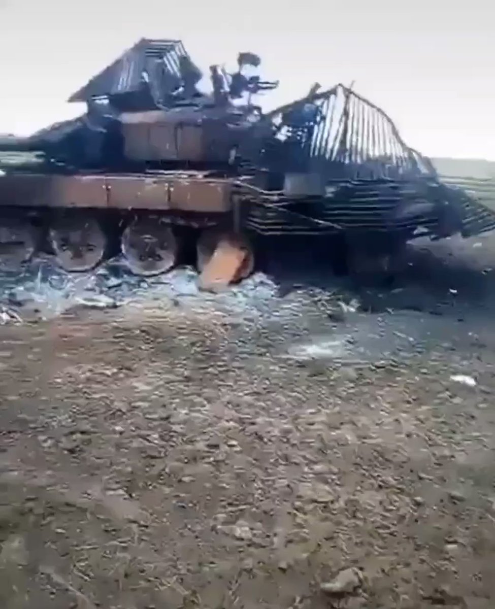 Пад Вазнясенскам спалілі расейскі танк