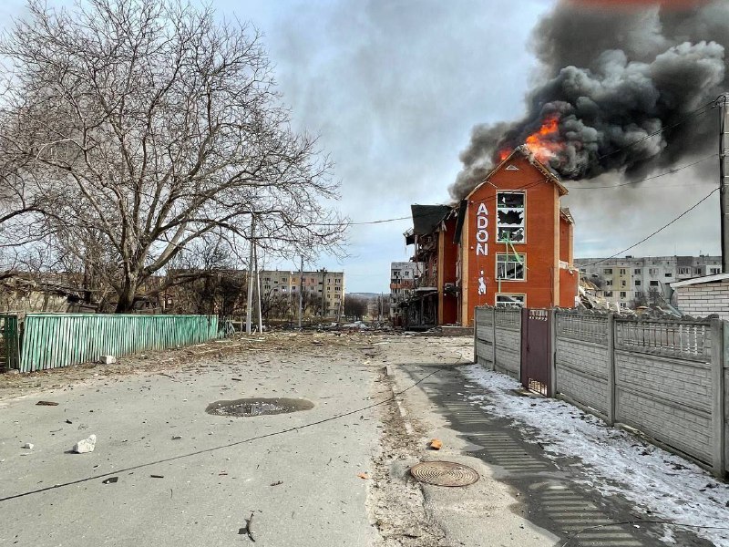 Фотографии массовых повреждений в Макарове Киевской области