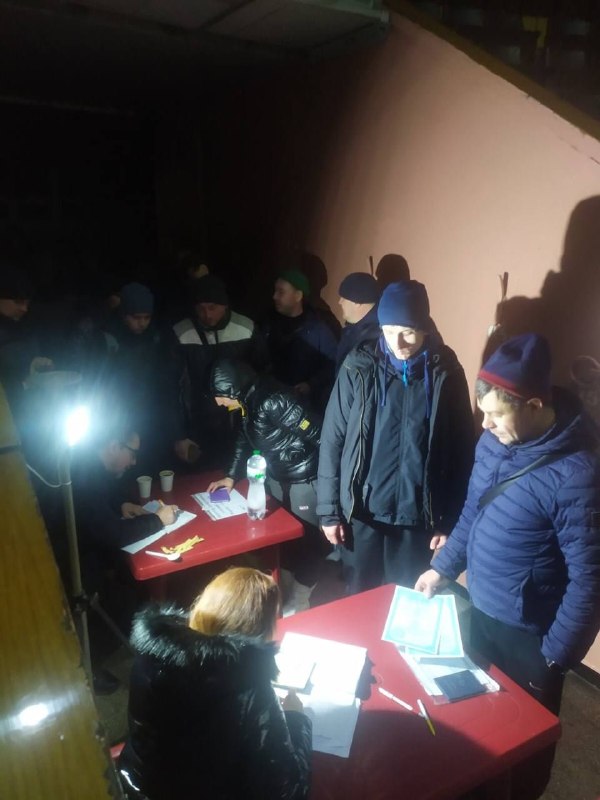 Из Мариуполя в Запорожье прибыли первые эвакуированные мирные жители
