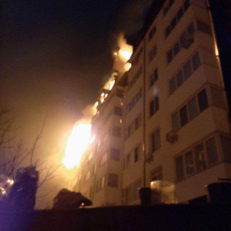 В Ирпене загорелся жилой комплекс