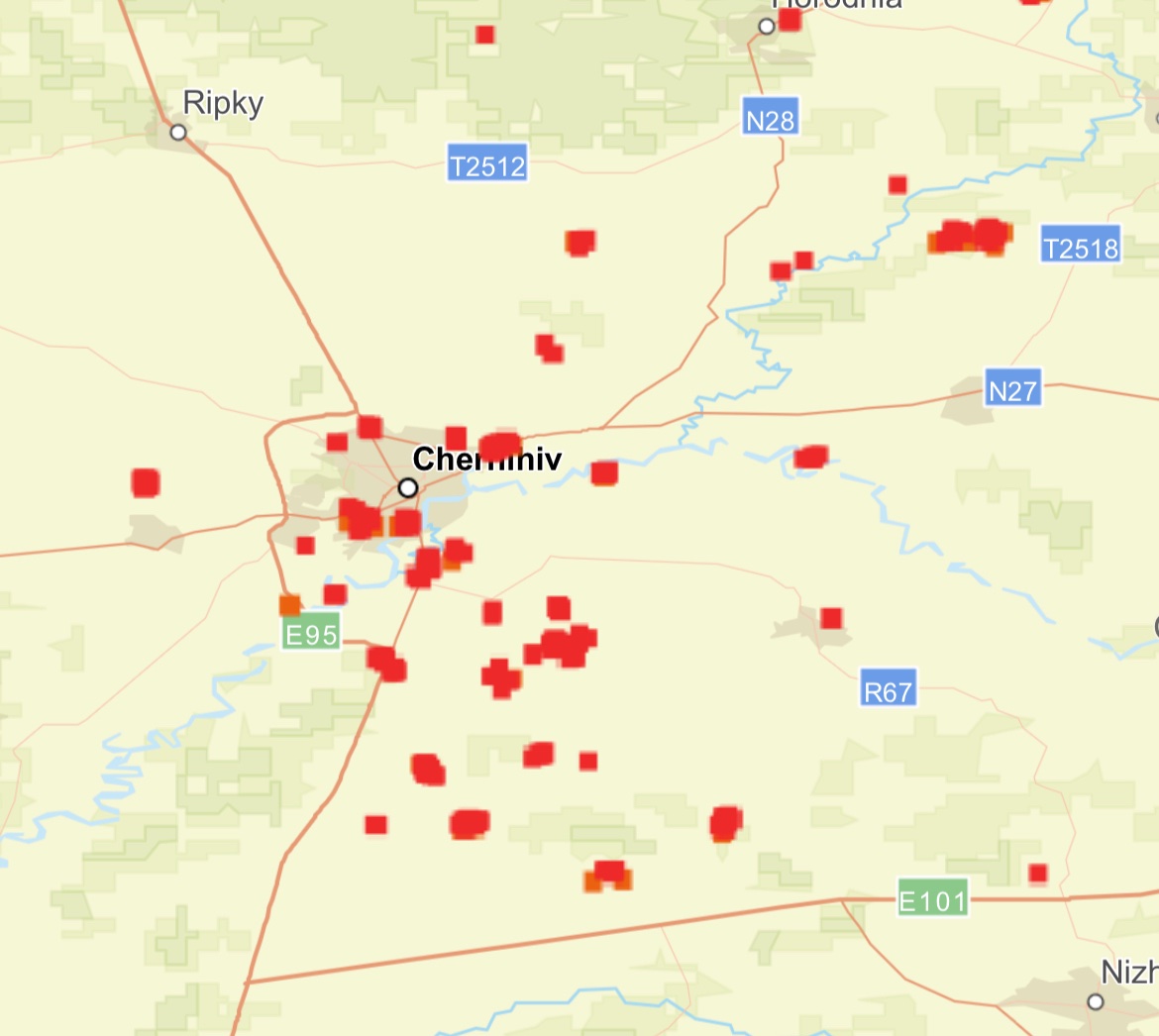 Fires detected by NASA's FIRMS in the last 24 hours near Kyiv, Chernihiv, and Mariupol