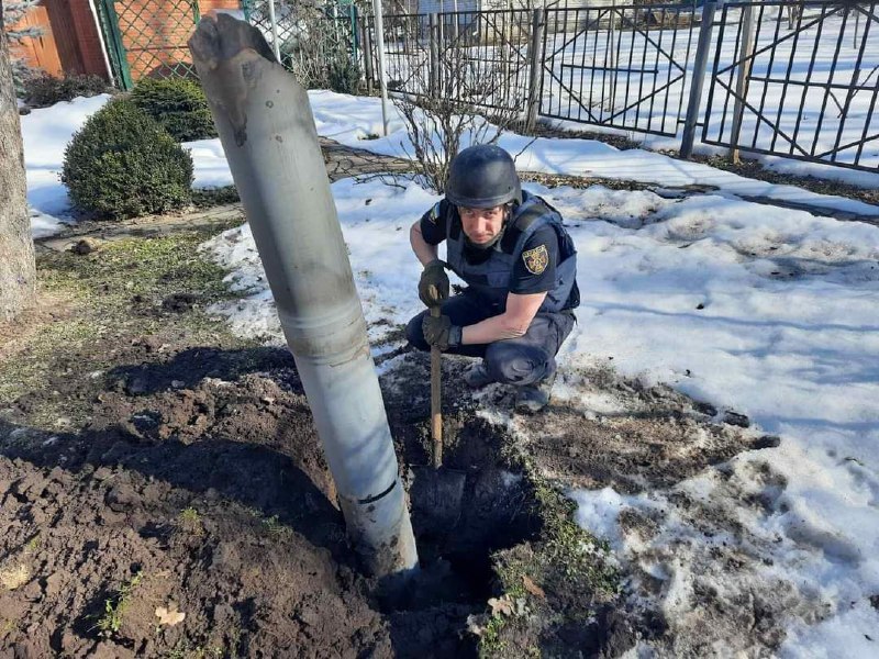 Цивільна оборона працює над ліквідацією вибухонебезпечних предметів у районі Широка Балка Миколаєва