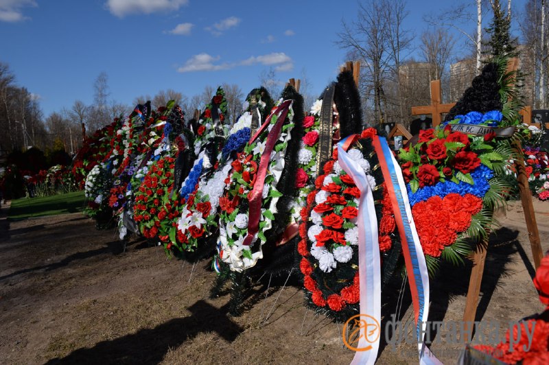 El comandant adjunt del 8è exèrcit del districte militar del sud, el major general Vladimir Frolov, ha estat enterrat a Sant Petersburg. Mort a Ucraïna