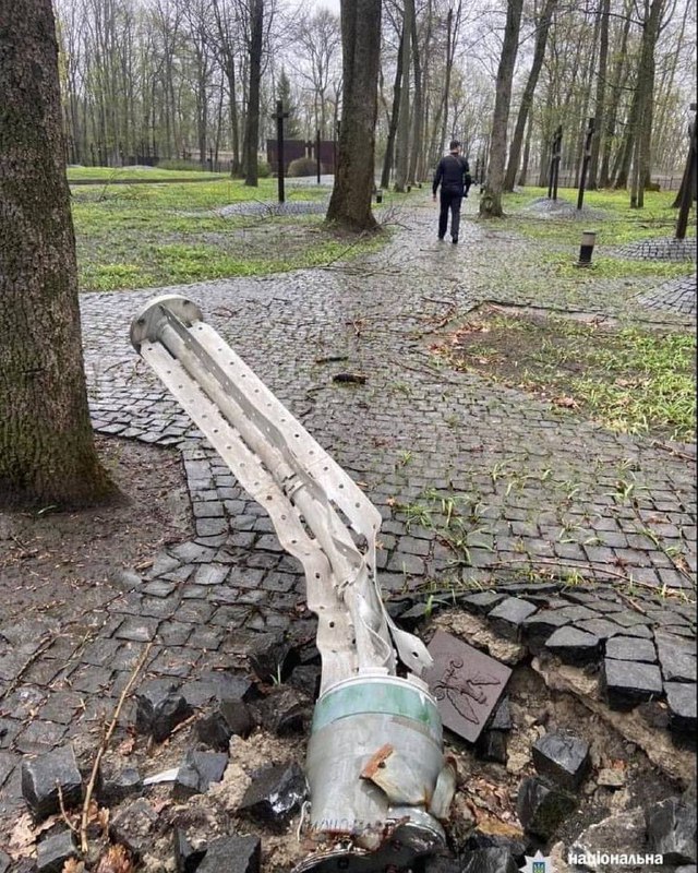 Russian troops shelled area of cemetery of victims of totalitarianism in Kharkiv. 4302 Polish officers and civilians, 2000 Ukrainians and Jews, executed by NKVD, buried at the site