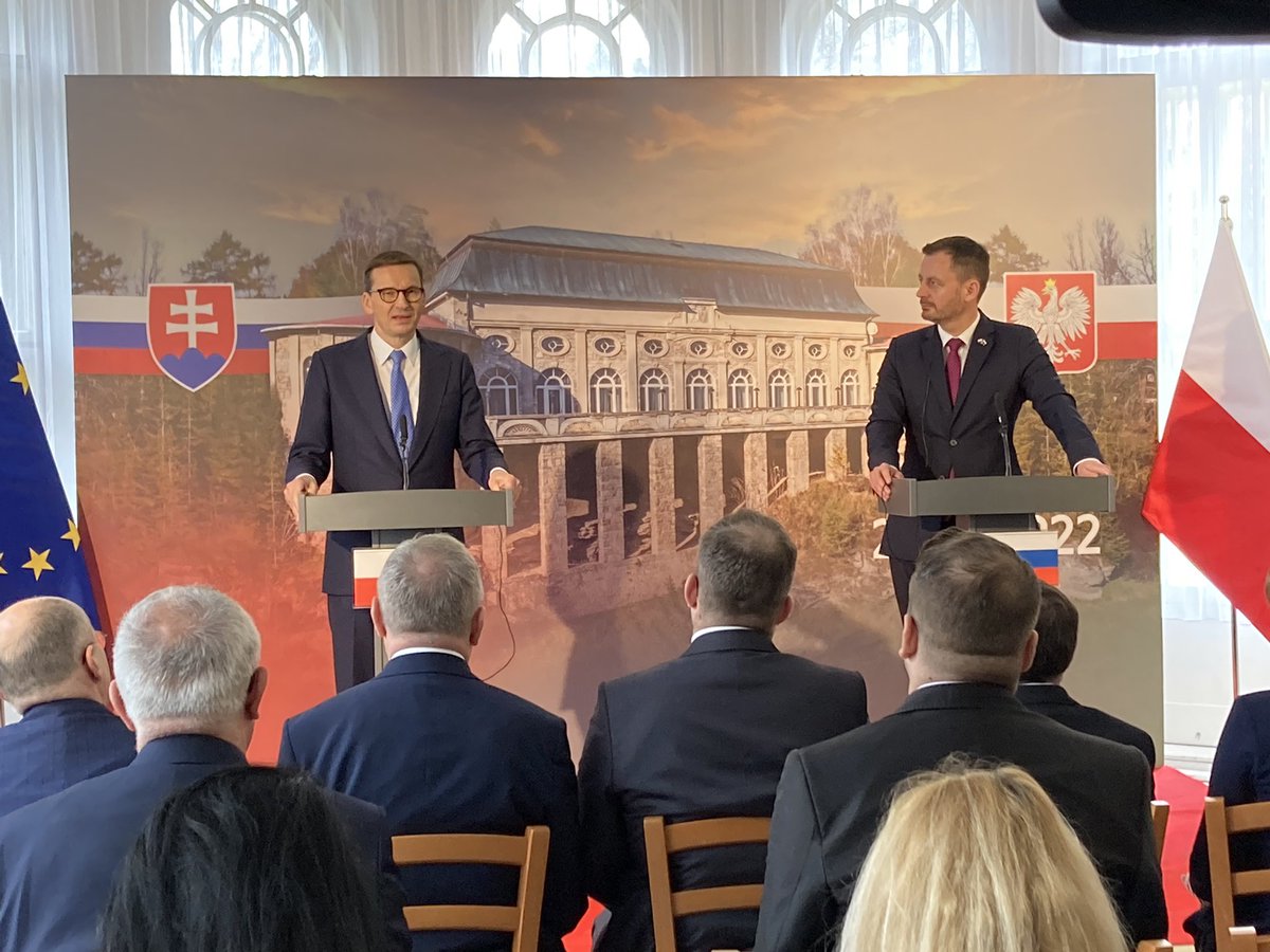 PM polonais @MorawieckiM : nous avons parlé de comment, après l'ouverture de l'interconnexion polono-slovaque, aider la Slovaquie à devenir indépendante du gaz russe