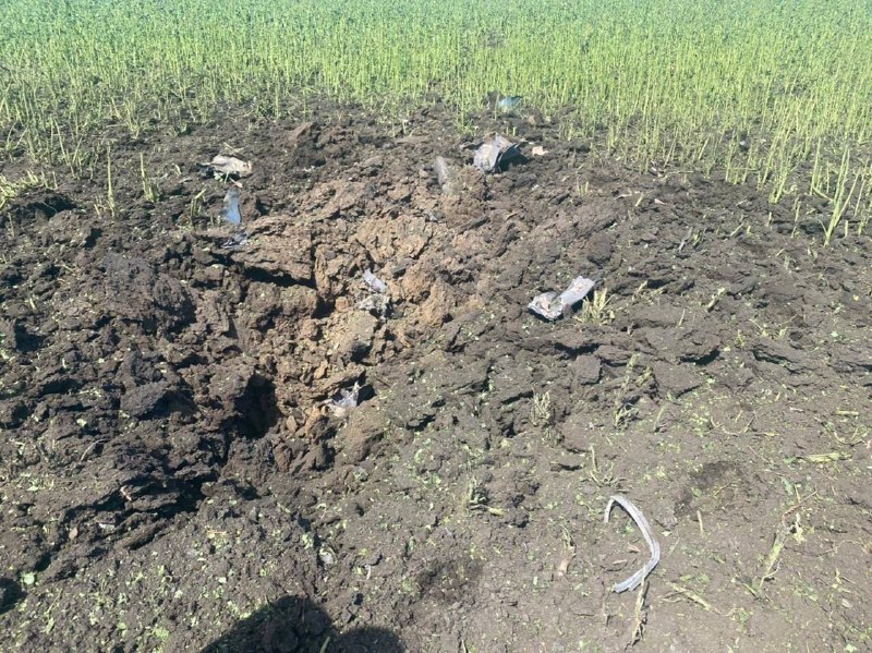 Сообщается о попадании ракеты в село Спасовка Запорожской области.