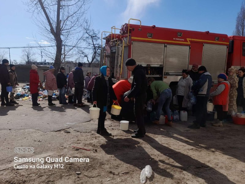 Artêşa Rûsyayê Popasna, Bilohirovka, Rubizhne, Nyzhnie, Lysychansk, Severodonetsk li herêma Luhanskê topbaran dike.