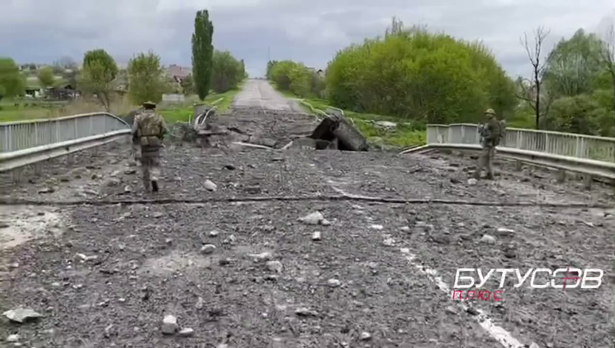 Rosyjskie pojazdy pancerne miały nieszczęście podczas ucieczki z Ruskiej Lozowej pod Charkowem
