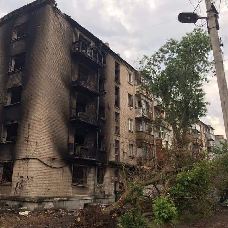4 killed, 1 wounded as result of Russian shelling in Sieverodonetsk. 6 houses destroyed in the town, 6 houses destroyed in Lysychansk, 4 in Zolote and 3 in Novodruzhesk