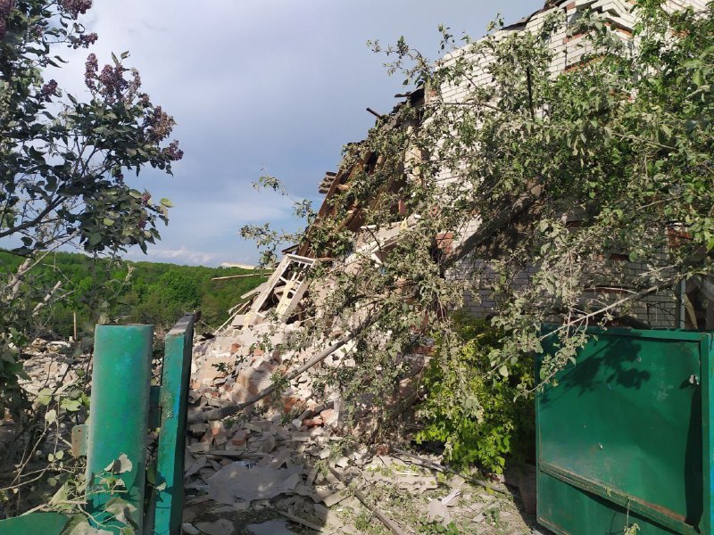 Rusijos aviacija surengė 3 raketų smūgį Sumų srities Krasnopilės bendruomenėje. Sužeisti mažiausiai 3 žmonės