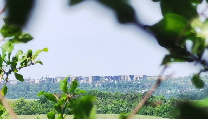 Ruské jednotky ostreľovali Lysyčansk, zabili najmenej 1 osobu. Ruské jednotky sa neúspešne pokúšajú zaútočiť na Bielu Horu