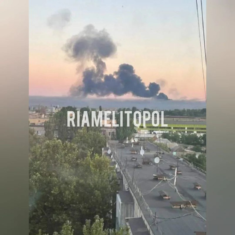 Incendi sobre la base aèria de Melitopol