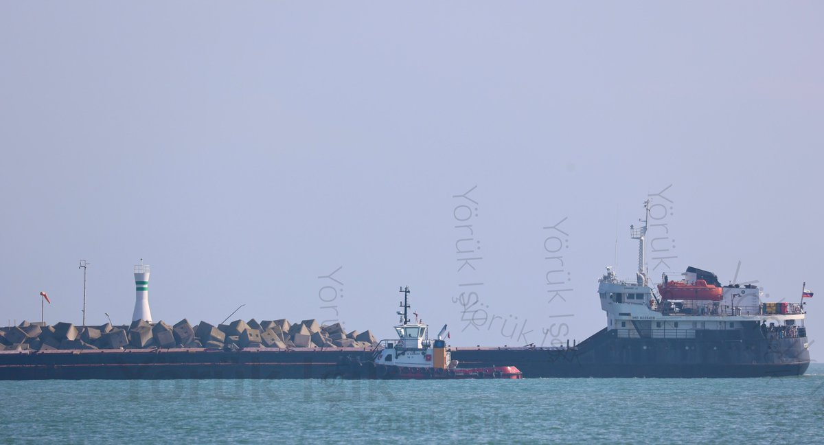 Russische vlag Sormovskiy 48, met 3000 ton maïs uit het bezette Kerch, komt de haven van Karasu binnen zonder AIS. Schip werd 3 dagen geleden donker van tracking met valse bestemming Izmir