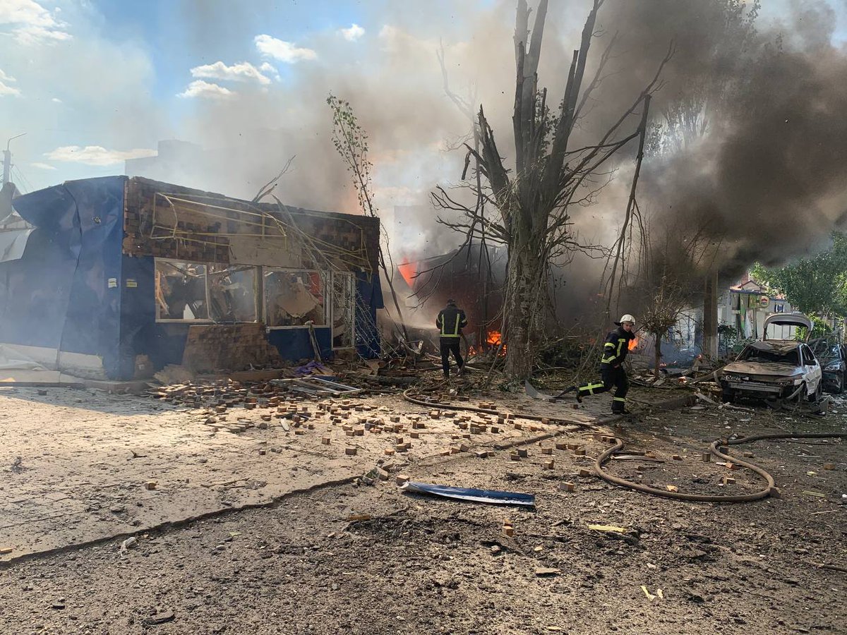 7 людей загинули, 14 поранені. За минулу добу в Донецькій області внаслідок обстрілів Росії зруйновано 54 будівлі