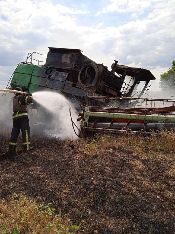 Harvesteri räjähti maamiinassa Harkovan alueella. Operaattori on haavoittunut