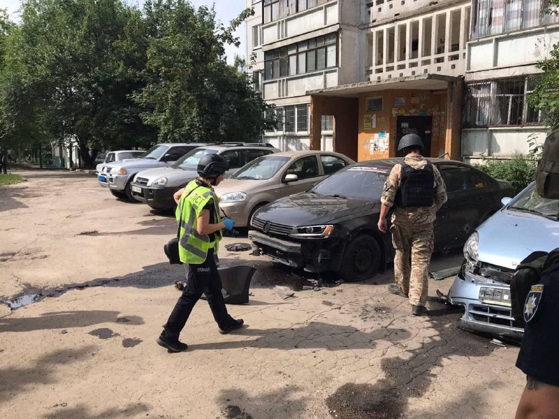 Di encama topbarana Rûsyayê ya li ser taxa Saltivsky a Kharkivê ya bi MLRS Uragan de kesek mir, kesek jî birîndar bû.