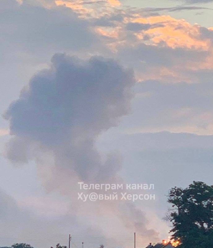 Explosions and fire reported at forest near Nova Maiachka, Kherson region