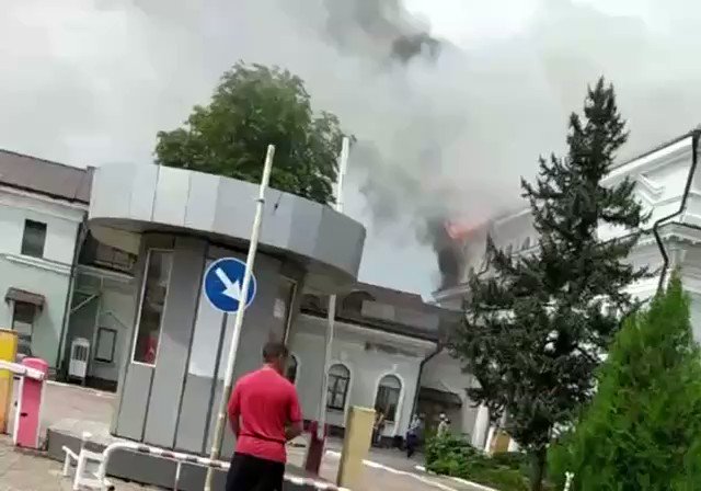 У Донецьку велика пожежа біля залізничного вокзалу