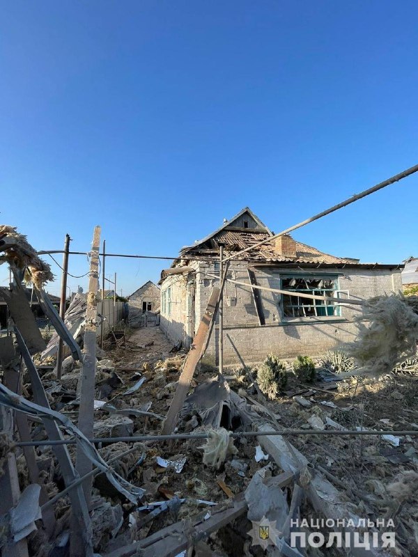Rozsiahle škody v dôsledku ruského ostreľovania v obci Nikopol, Marganets, Myrivske v okrese Nikopol