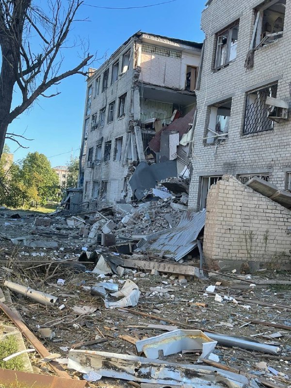 Destruction in Huliaipole after shelling last night 