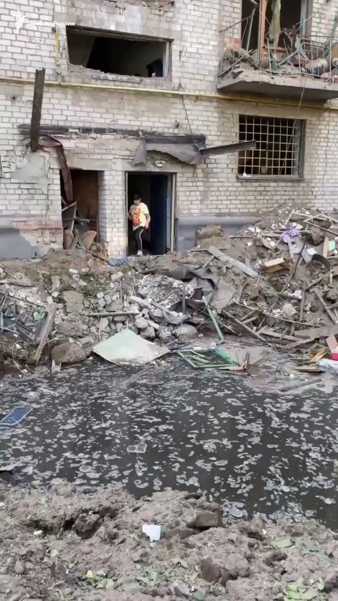 Schäden an Wohnhäusern infolge des Beschusses der russischen Armee in Slowjansk