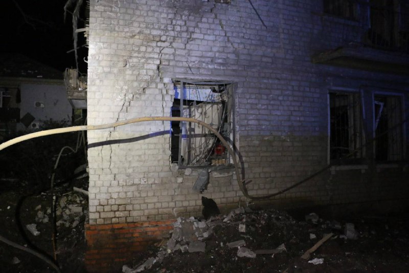 Danos em Kharkiv como resultado de bombardeio russo durante a noite