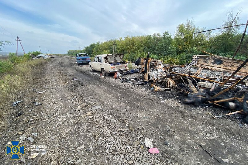 Di encama topbarana li ser konvoya tehliyekirinê ya di navbera Svatove û Kupiansk de 20 kes mirin.