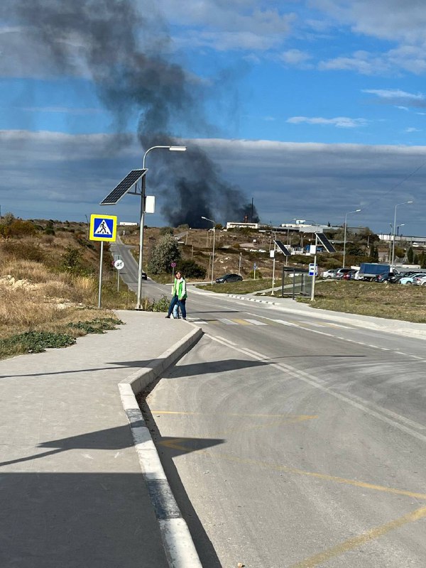 Incendios en Sebastopol tras explosiones esta mañana