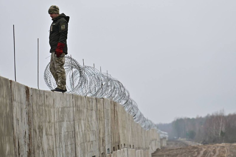Украина начала строительство забора на границе с Беларусью