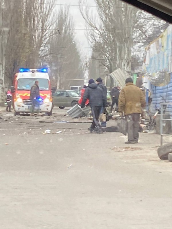 Rusiya ordusu Donetsk vilayətinin Kuraxovu MLRS-dən atəşə tutub, 8 nəfər ölüb, 5 nəfər yaralanıb.